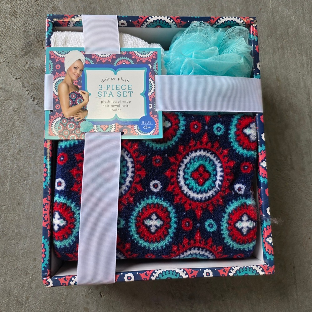 Deluxe‎ Plush 3-Piece Spa Set Blue Mandala Towel Wrap Hair Twist Loofah New